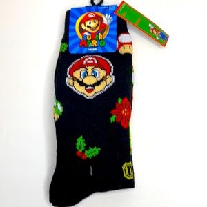 New Super Mario Bros Christmas crew socks (2)